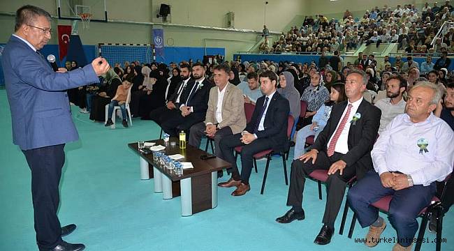 Türkeli’de Mevlid-i Nebi Haftasında Hayati İnanç konferans verdi