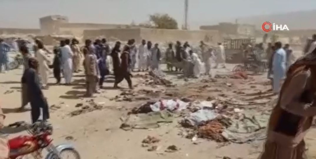 Pakistan’da cami yakınında intihar saldırısı!