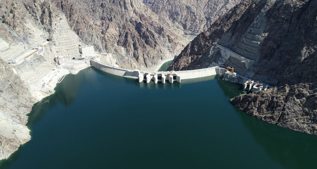 Yusufeli Barajı’nda elektrik üretimi için testler devam ediyor